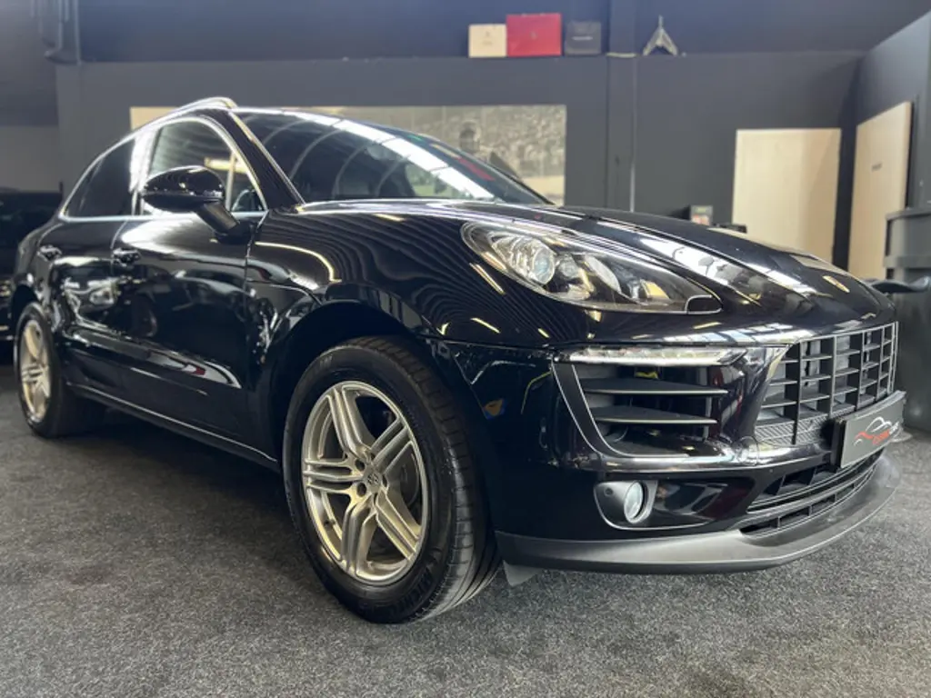 Porsche Macan 2