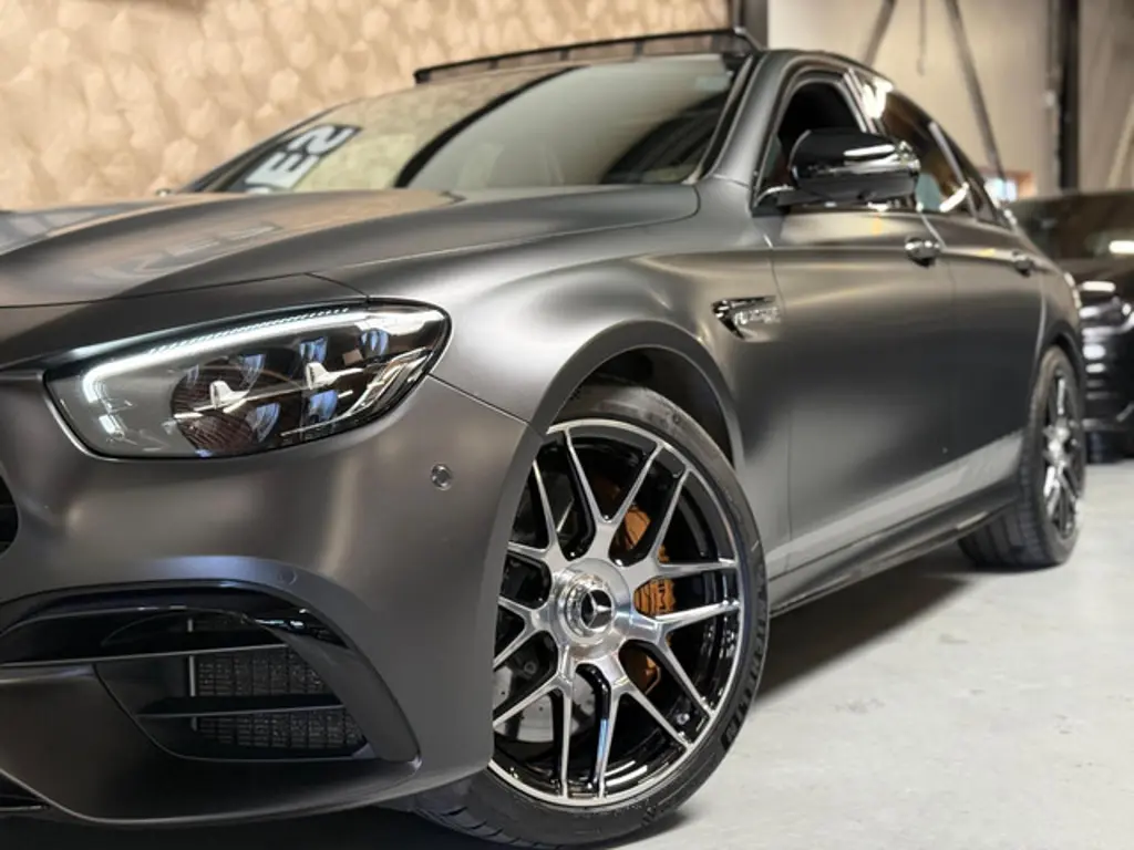 Mercedes-Benz E-Klasse 2