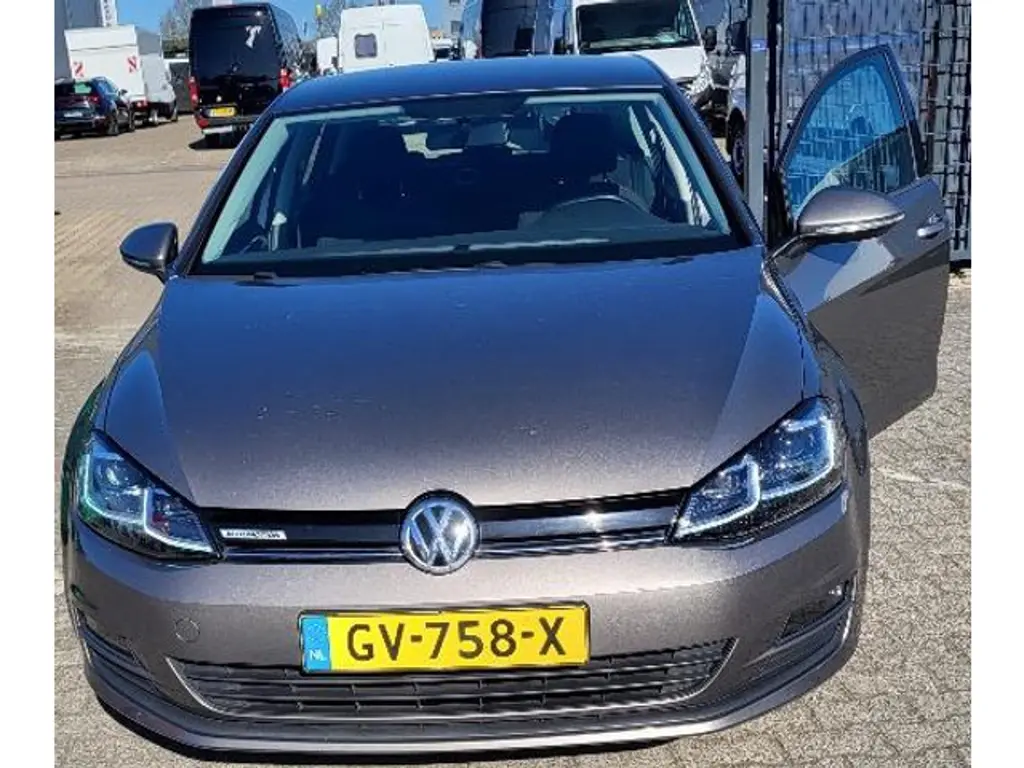 Volkswagen Golf 2