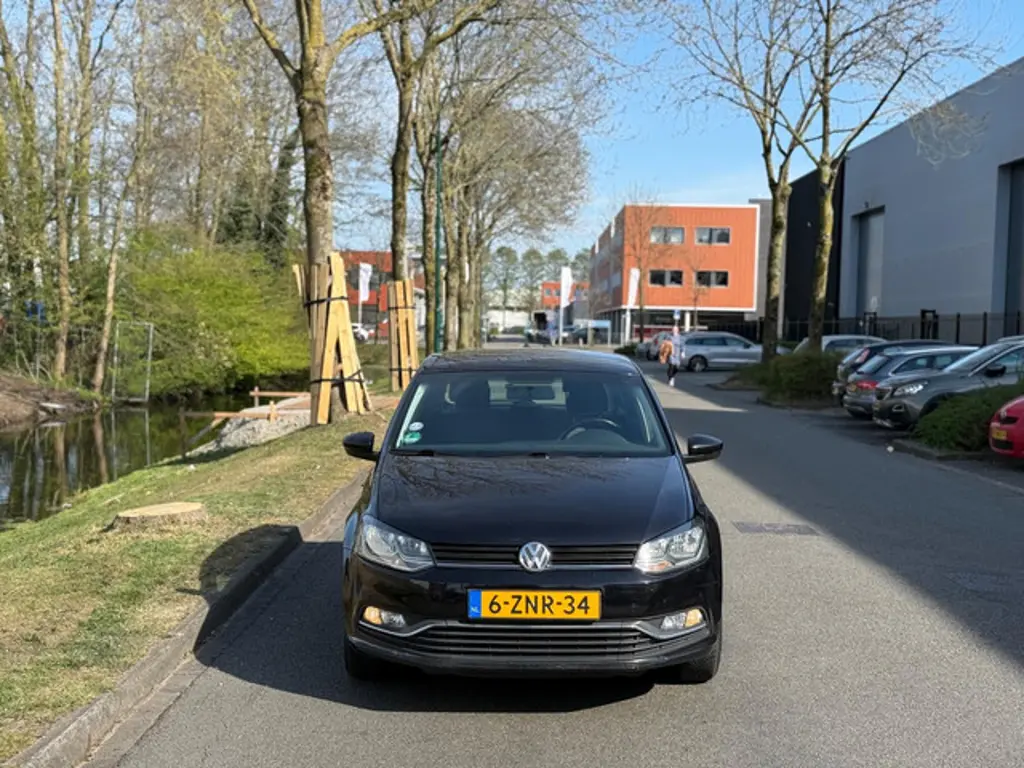 Volkswagen Polo 2