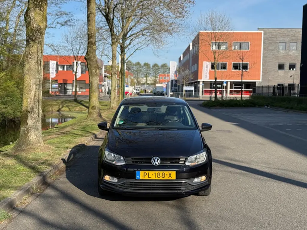Volkswagen Polo 2