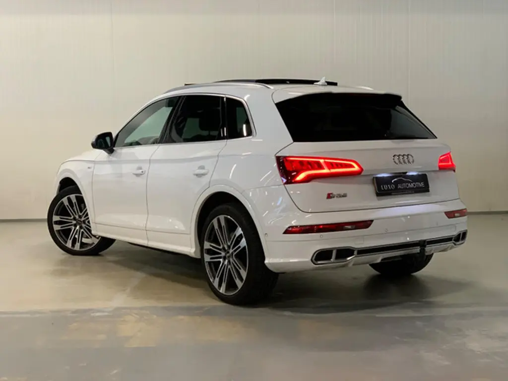 Audi SQ5 2