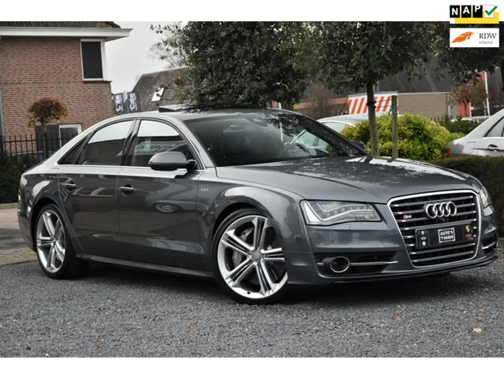 Audi S8
