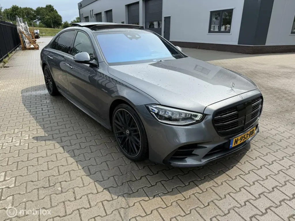 Mercedes-Benz S-Klasse 2