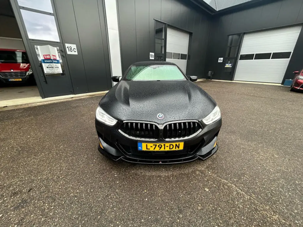 BMW 8 Serie 2