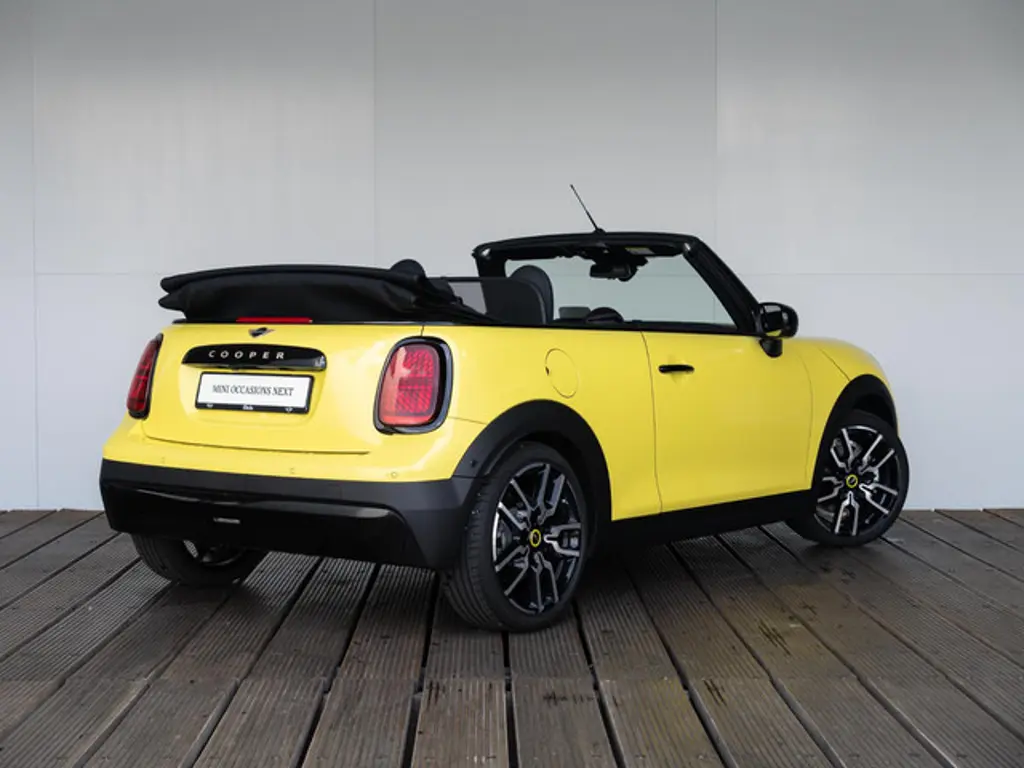 MINI Cabrio 2