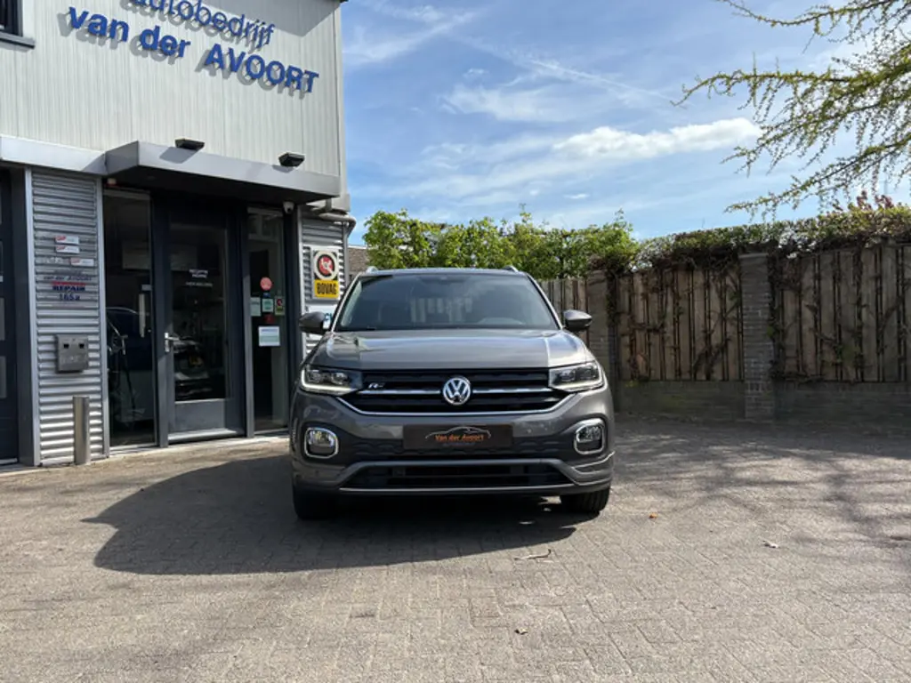 Volkswagen T-Cross 2