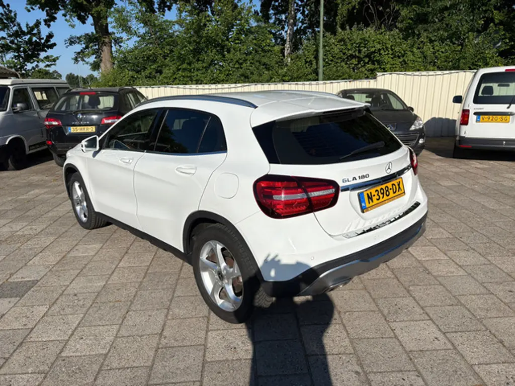 Mercedes-Benz GLA 2