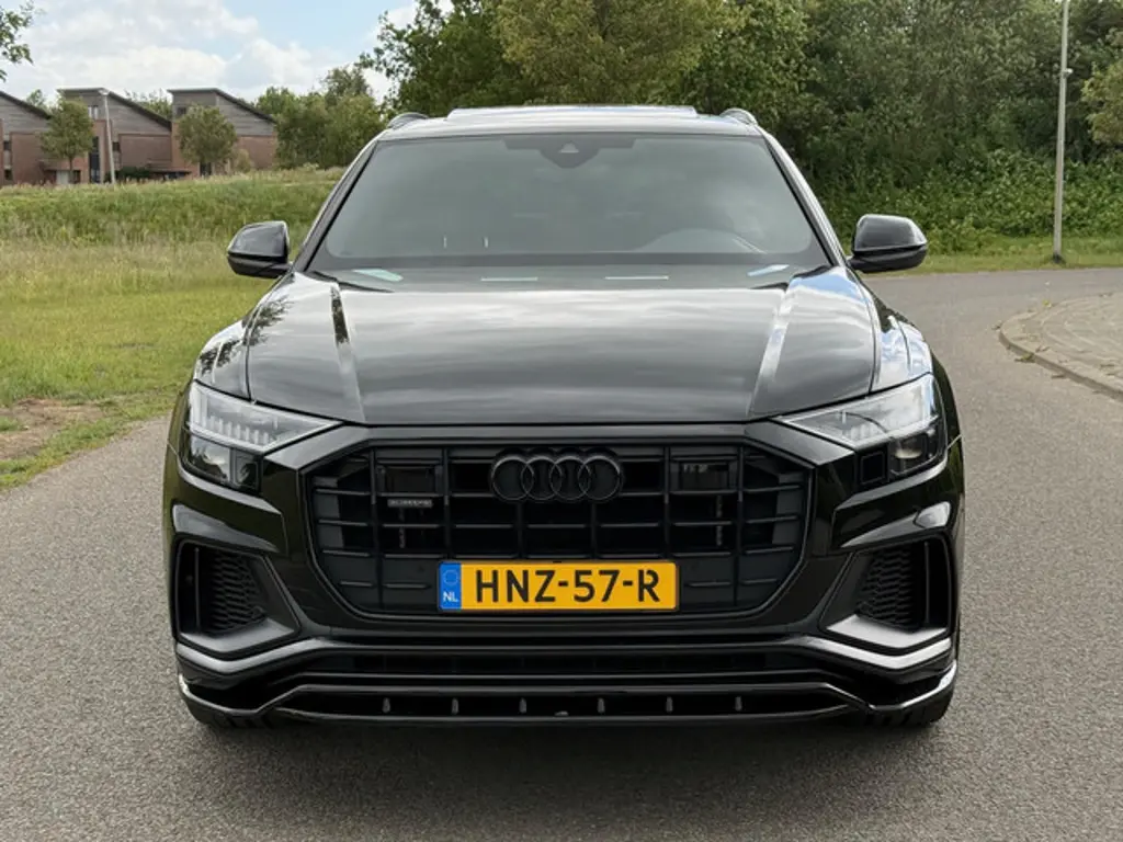 Audi Q8 3