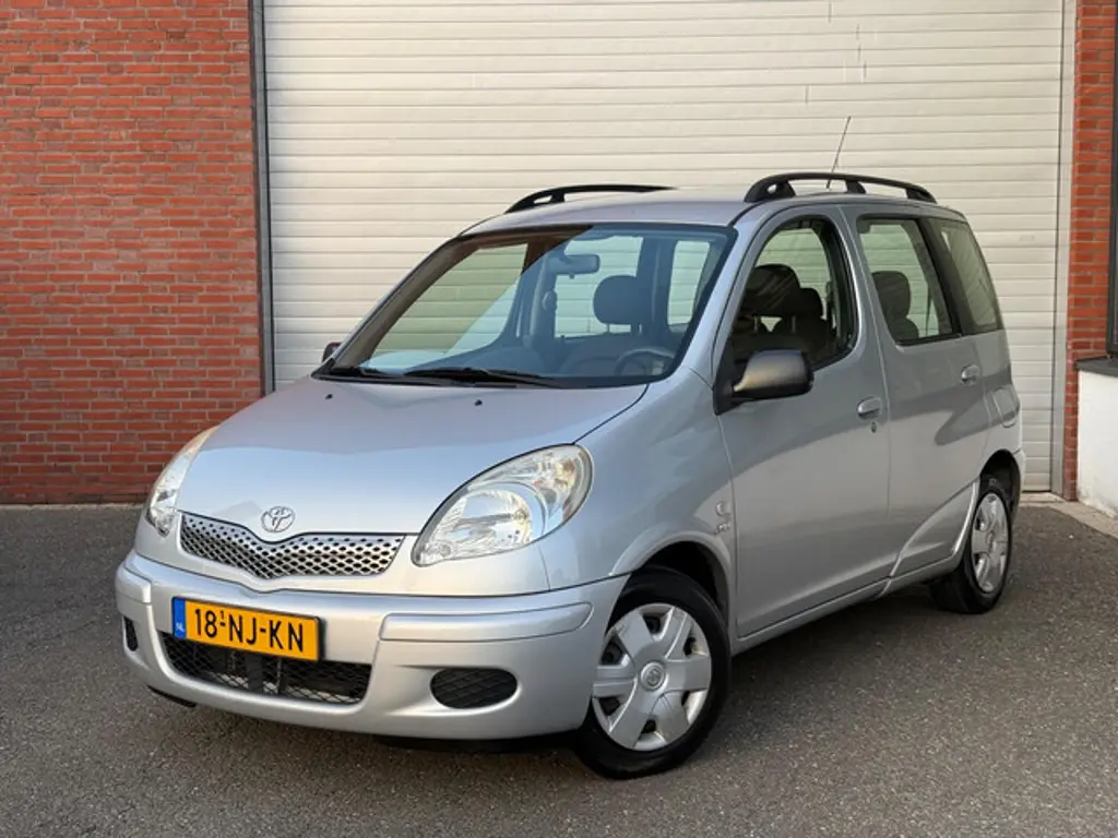 Toyota Yaris Verso