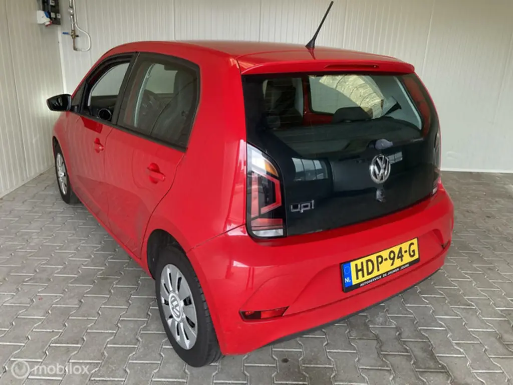 Volkswagen up! 3