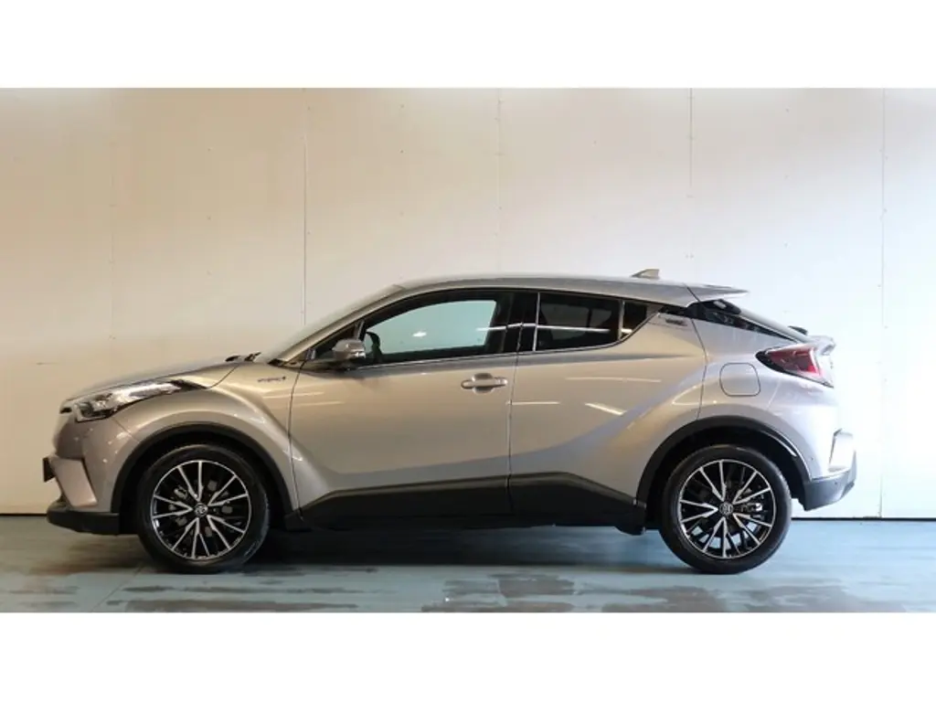 Toyota C-HR 2