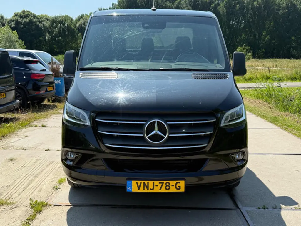 Mercedes-Benz Sprinter 2