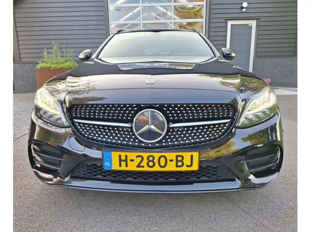 Mercedes-Benz C-Klasse 2