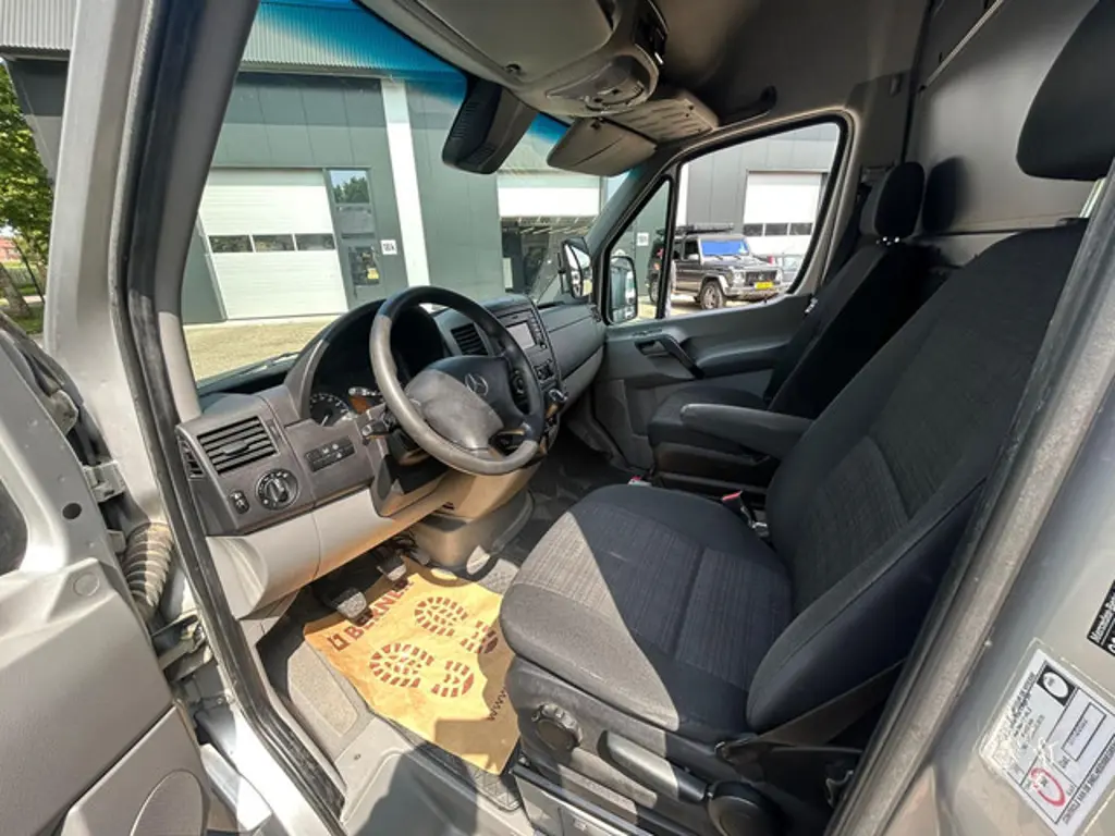Mercedes-Benz Sprinter 3