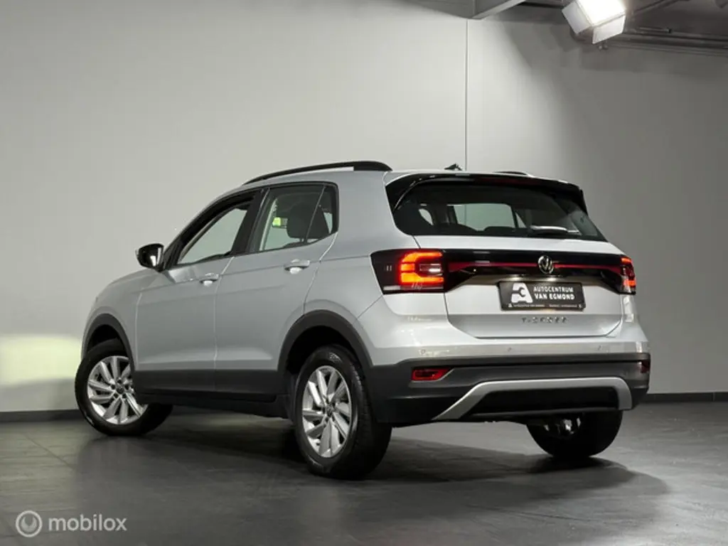 Volkswagen T-Cross 2