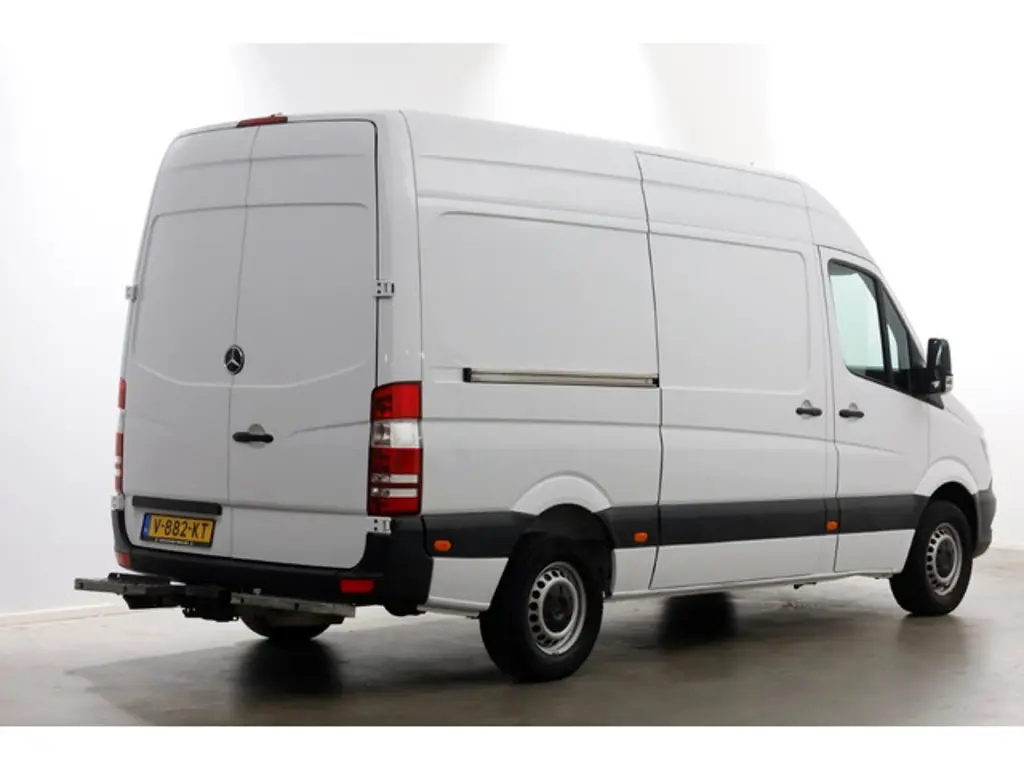Mercedes-Benz Sprinter 2