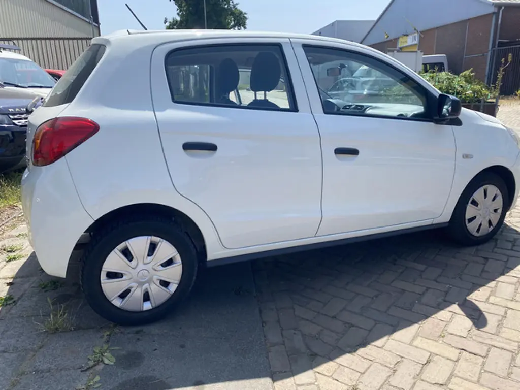 Mitsubishi Space Star 2