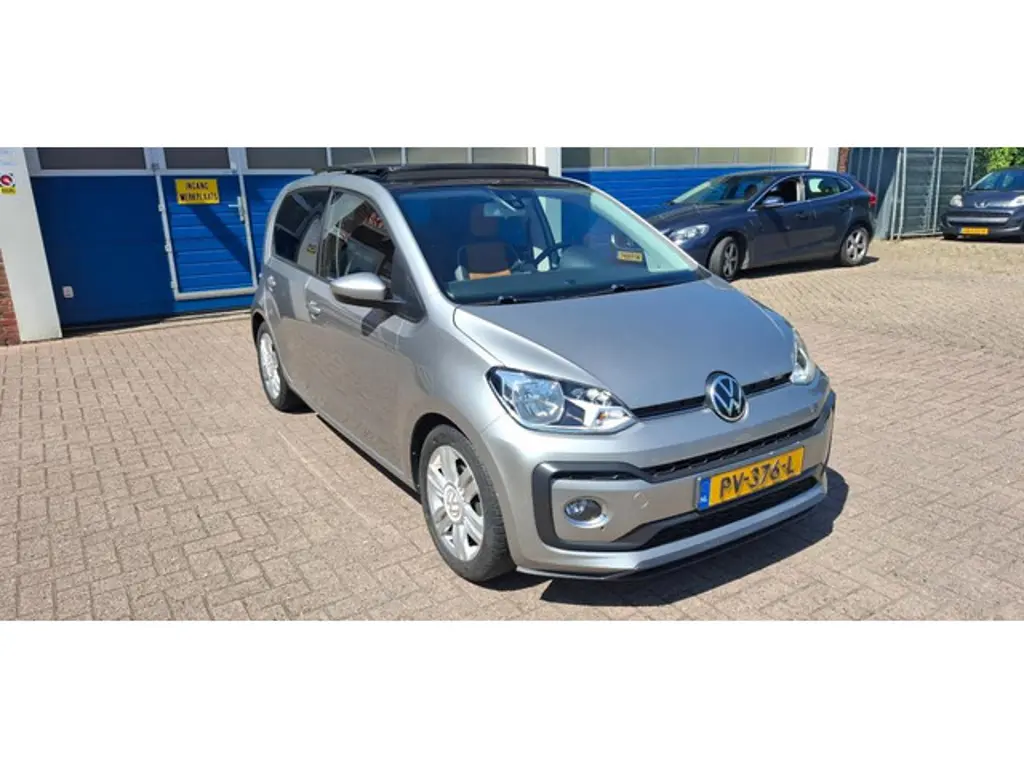 Volkswagen up! 3