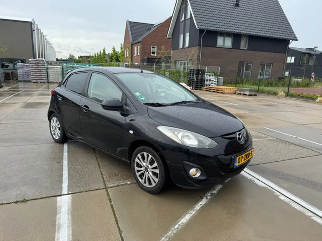 Mazda 2