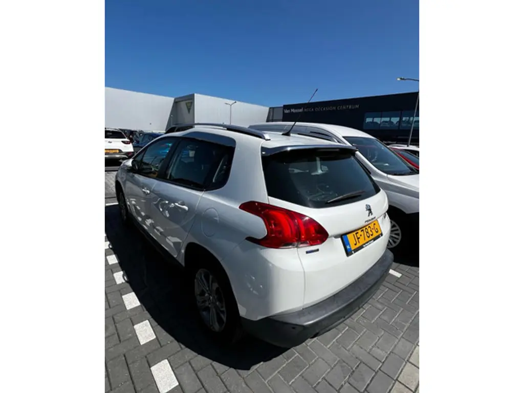Peugeot 2008 3