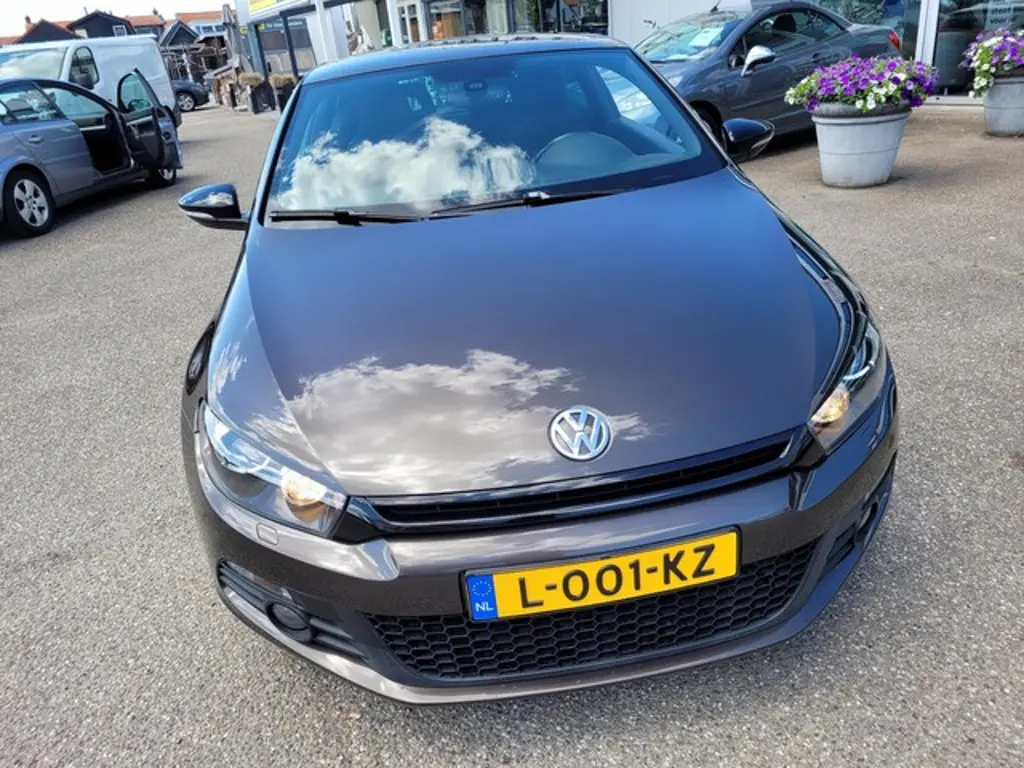 Volkswagen Scirocco 2