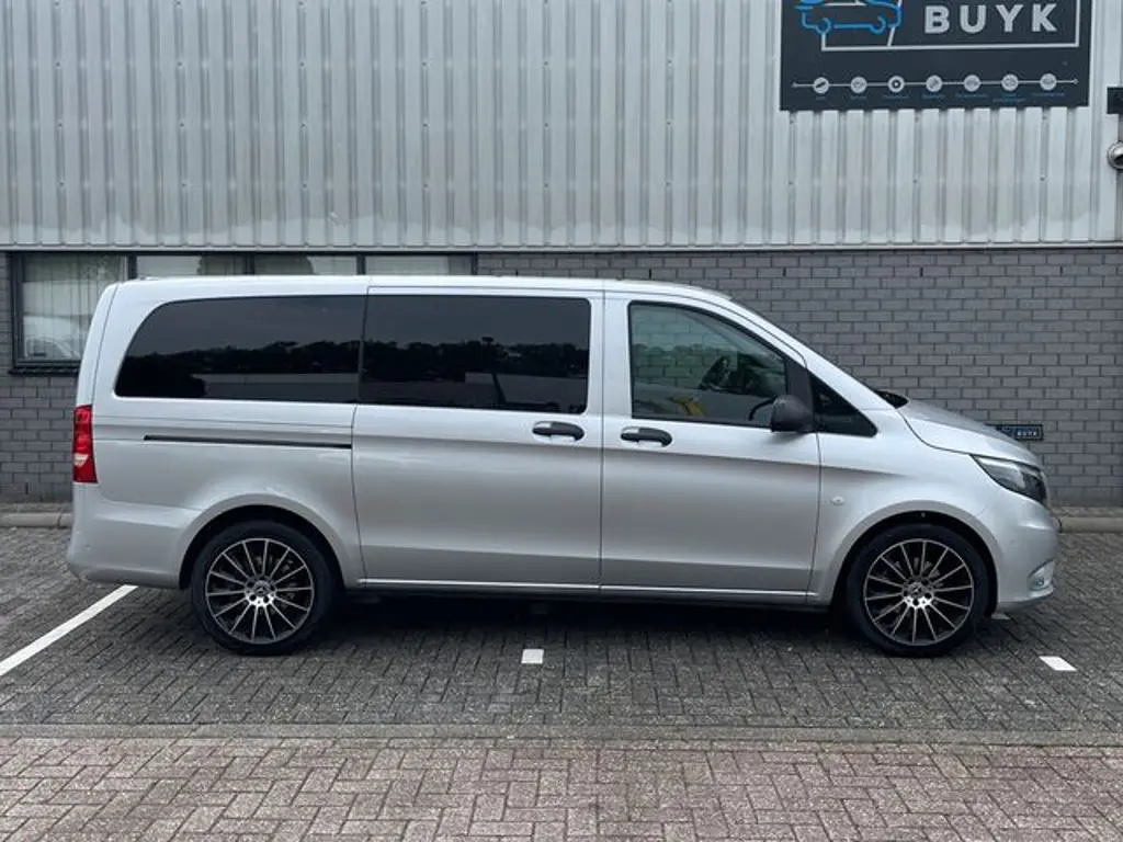 Mercedes-Benz Vito 2
