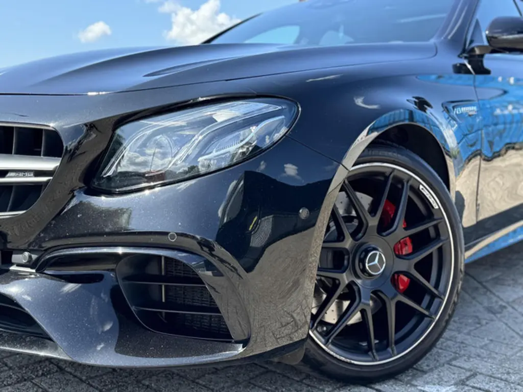 Mercedes-Benz E-Klasse 3