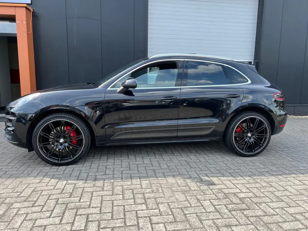 Porsche Macan 2