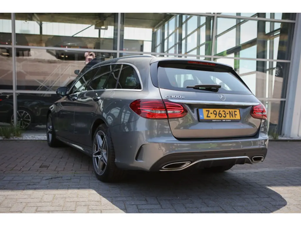 Mercedes-Benz C-Klasse 2