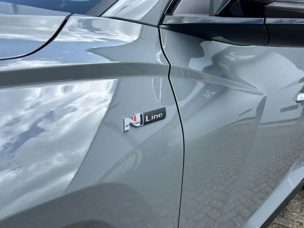 Hyundai Tucson Hybrid 2