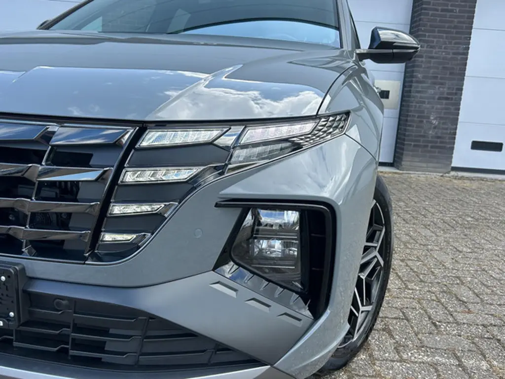 Hyundai Tucson Hybrid 3