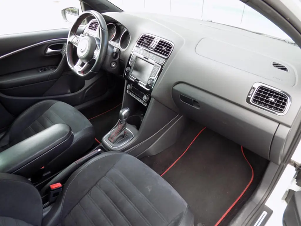 Volkswagen Polo 2