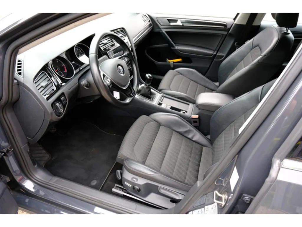 Volkswagen Golf 2