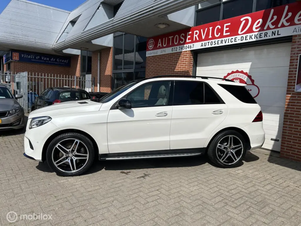 Mercedes-Benz GLE 2