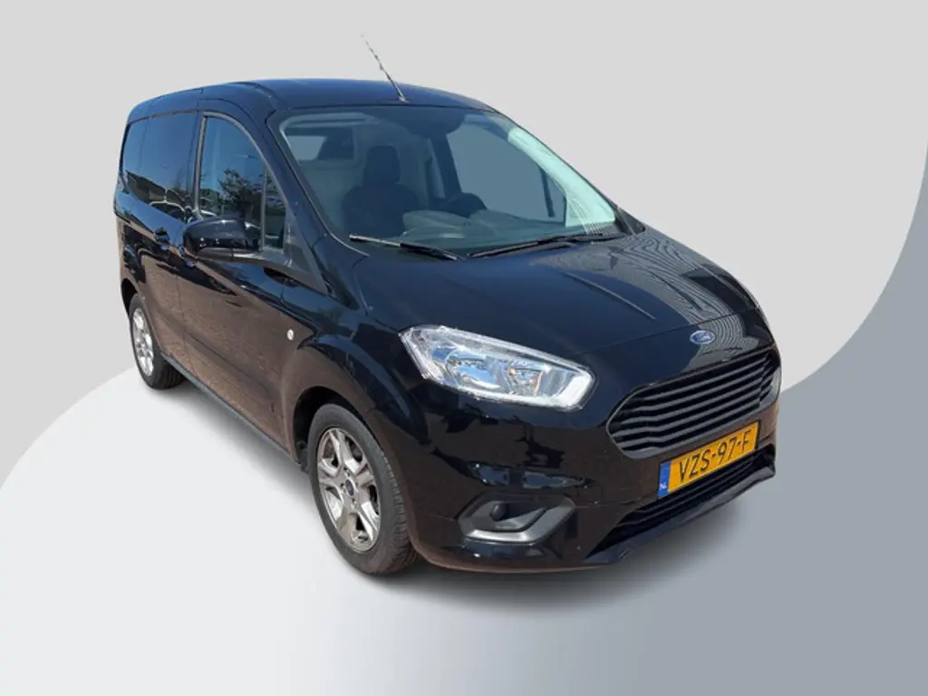 Ford Transit Courier 2