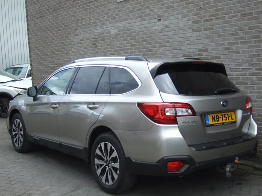 Subaru Outback 2