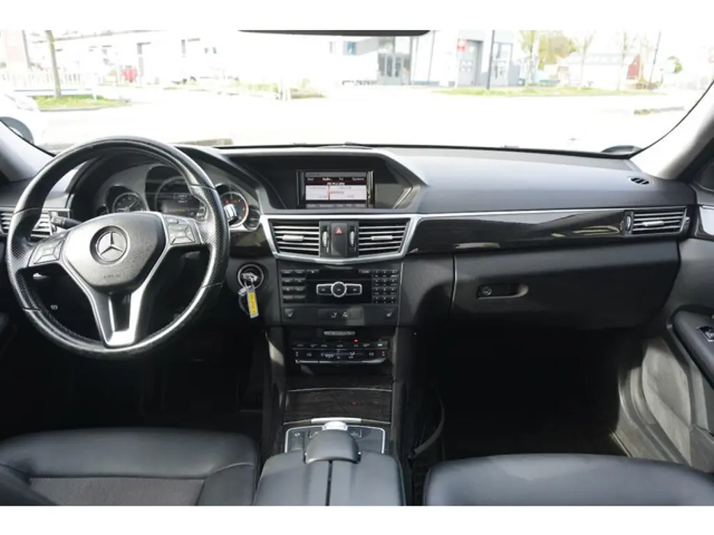 Mercedes-Benz E-Klasse 2