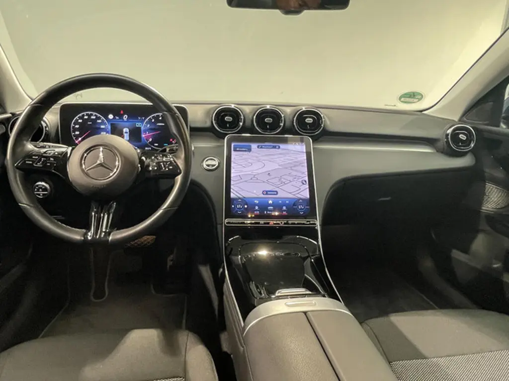 Mercedes-Benz C-Klasse 3