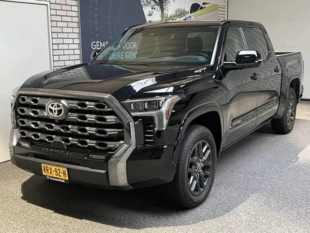 Toyota Tundra 2