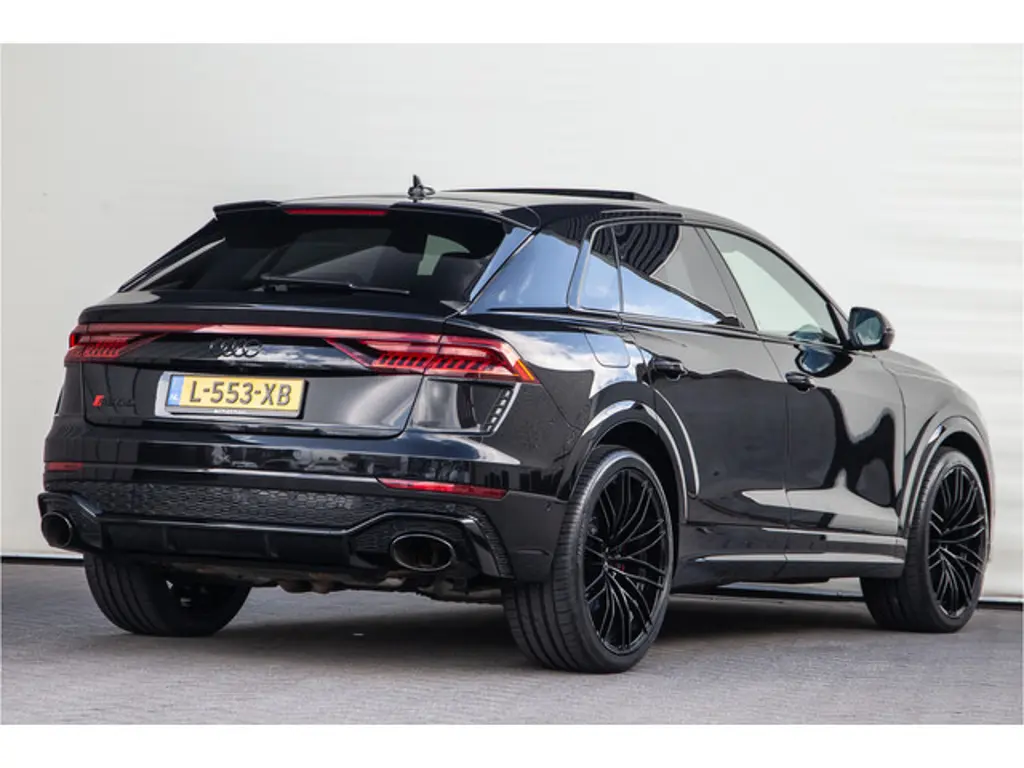 Audi Q8 2