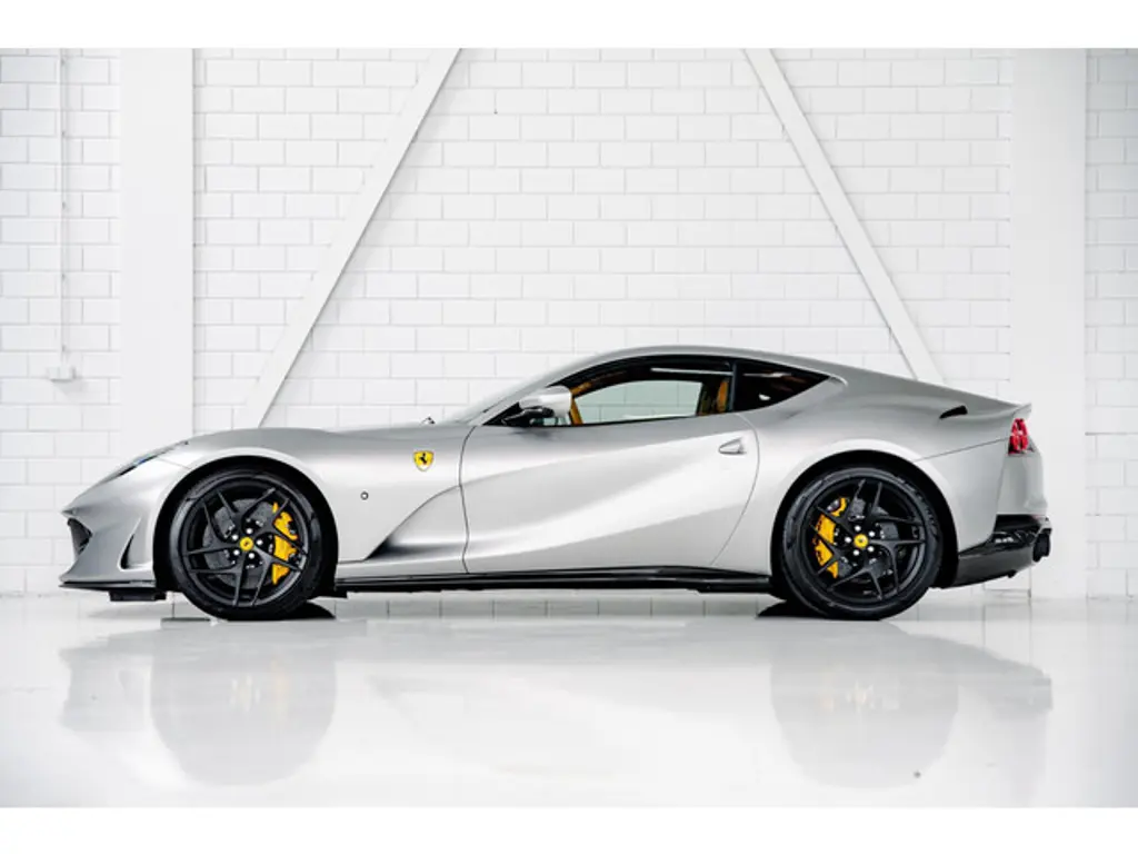 Ferrari 812 Superfast 2