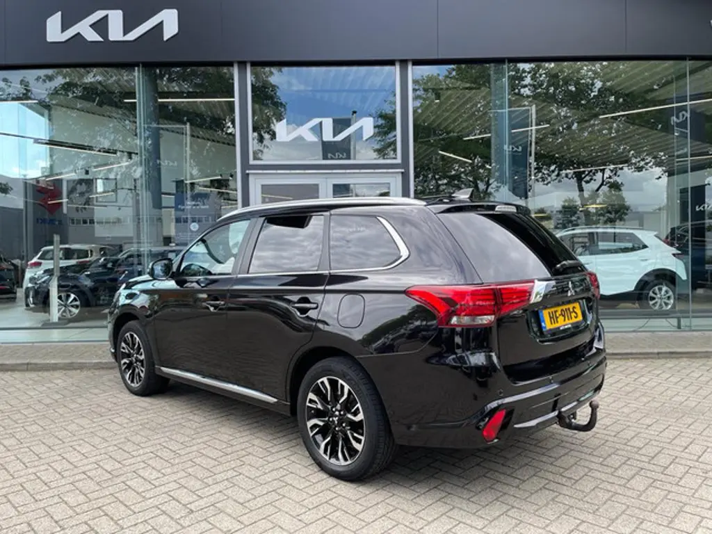 Mitsubishi Outlander 3