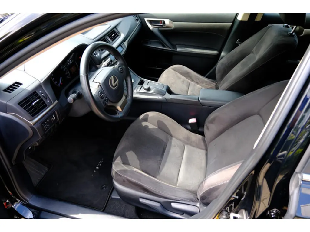 Lexus CT 2