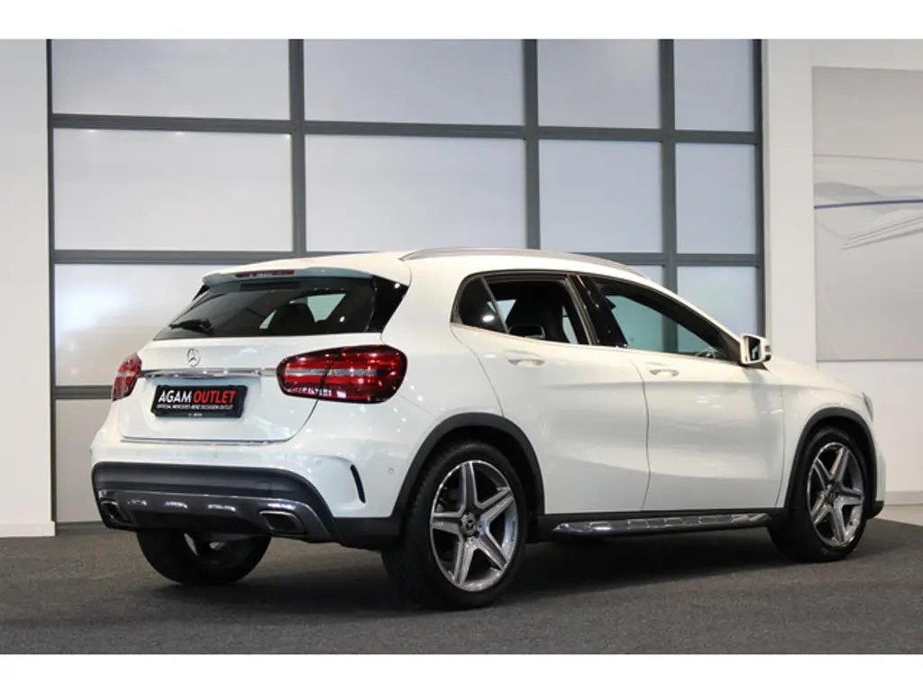 Mercedes-Benz GLA 3
