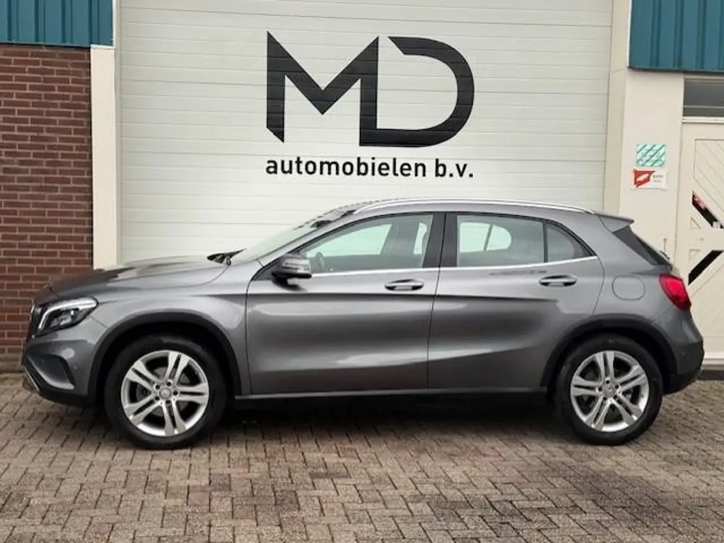 Mercedes-Benz GLA 3