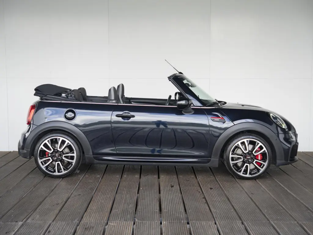 MINI Cooper Cabrio 3
