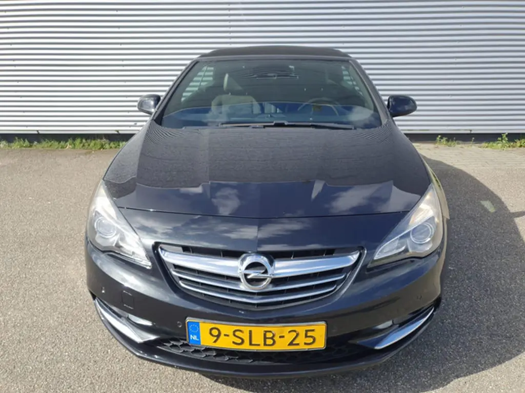 Opel Cascada 2