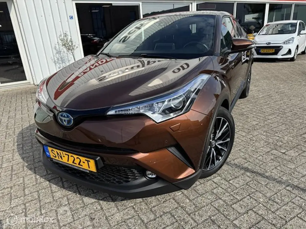 Toyota C-HR 2
