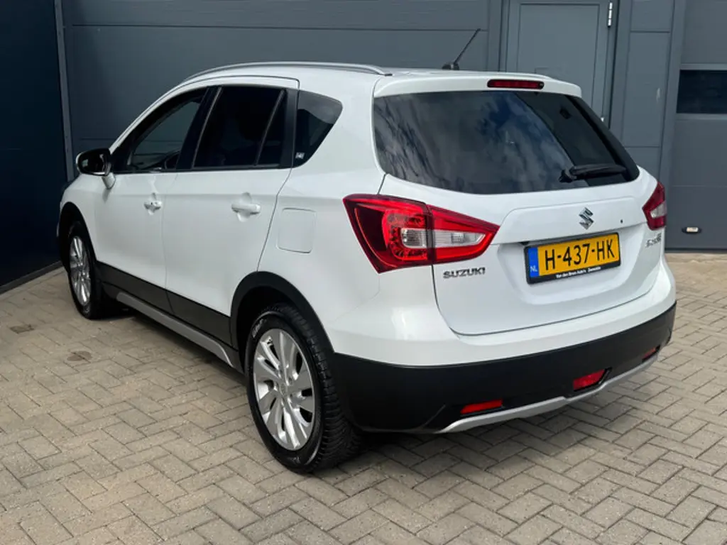 Suzuki S-Cross 2